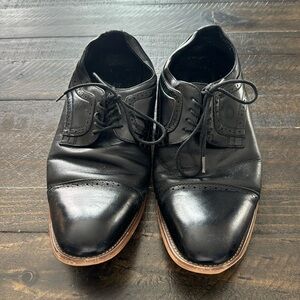 Stacy Adams black men dressy shoes - broke in -